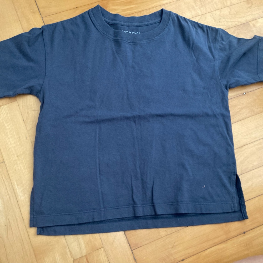 Rylee + Cru play x play tee. Size 4-5Y. Gender neutral